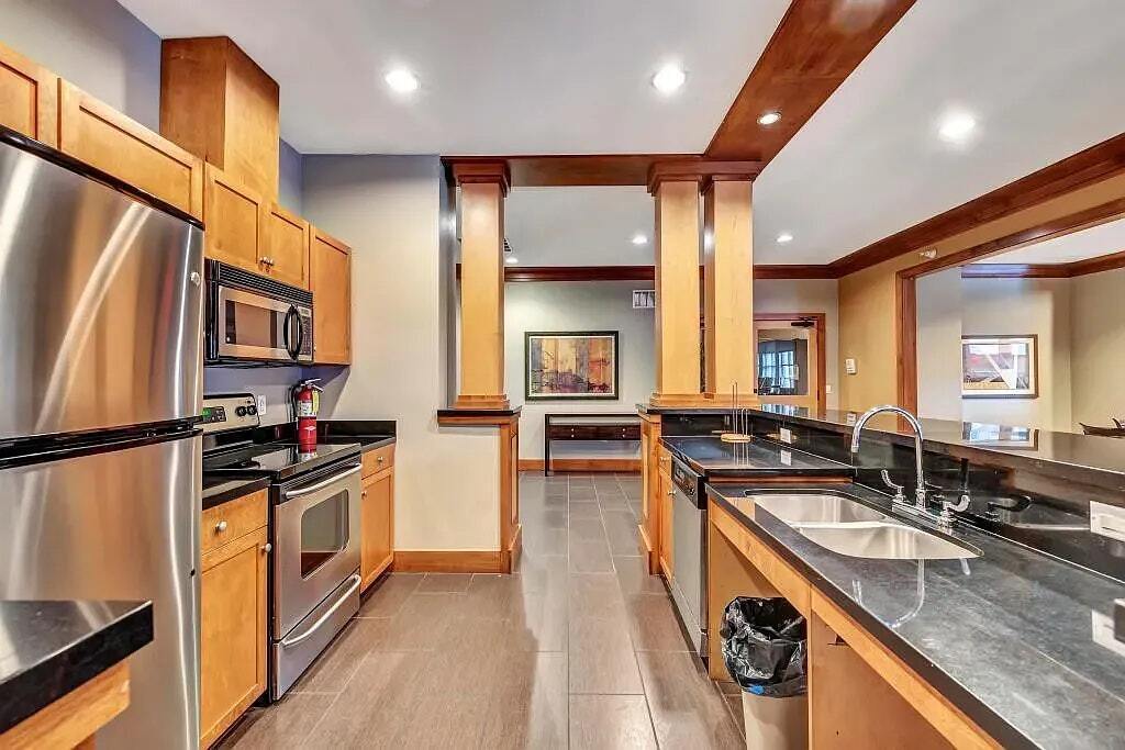 Primary Photo - 13570 Technology Dr.