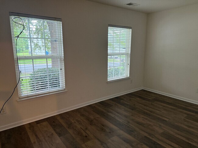 Building Photo - Lovely 3 Bedroom Home in Kyliglen!