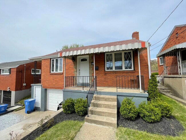 Building Photo - 111 Knox St
