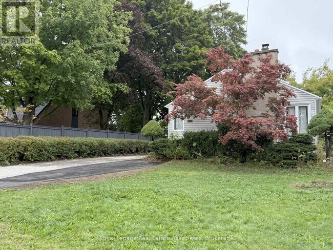Photo du bâtiment - 1227 Argreen Rd