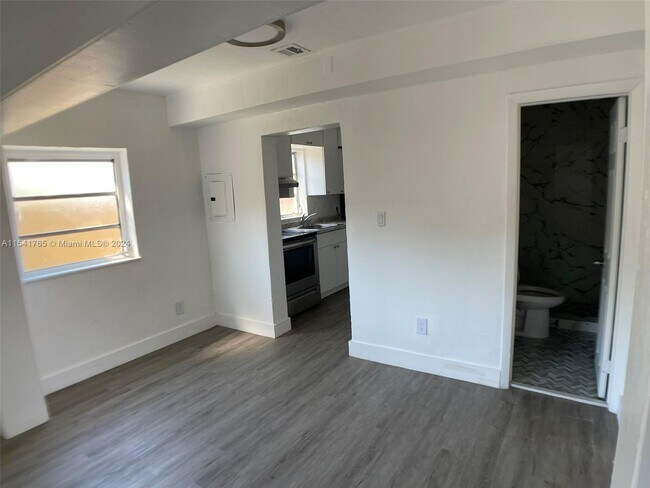 Foto del edificio - 2919 SW 25th Ter