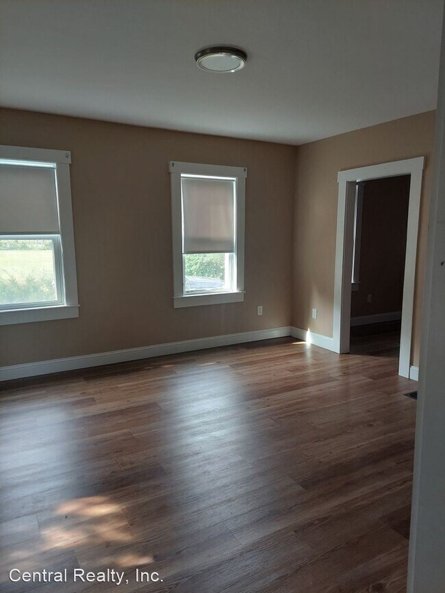 Building Photo - 3 br, 1 bath House - 200 Charles Bancroft ...