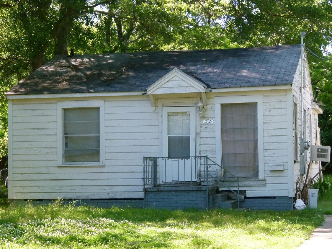 Building Photo - 4820 Werner Ave