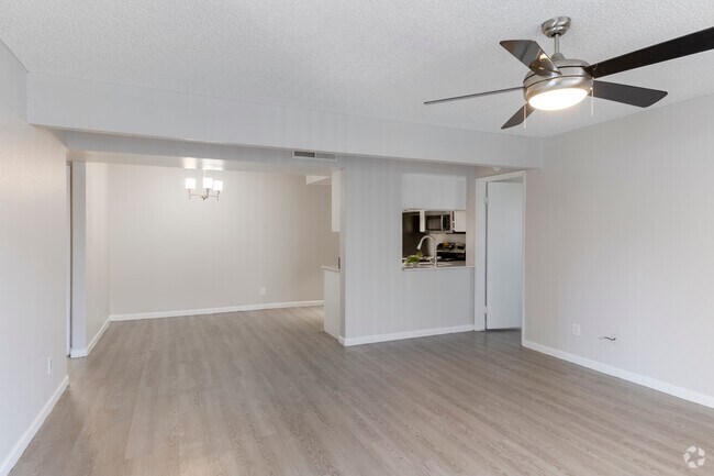 Interior Photo - Ventana Palms