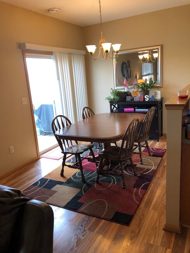 Foto del edificio - 2156 Willow Trail