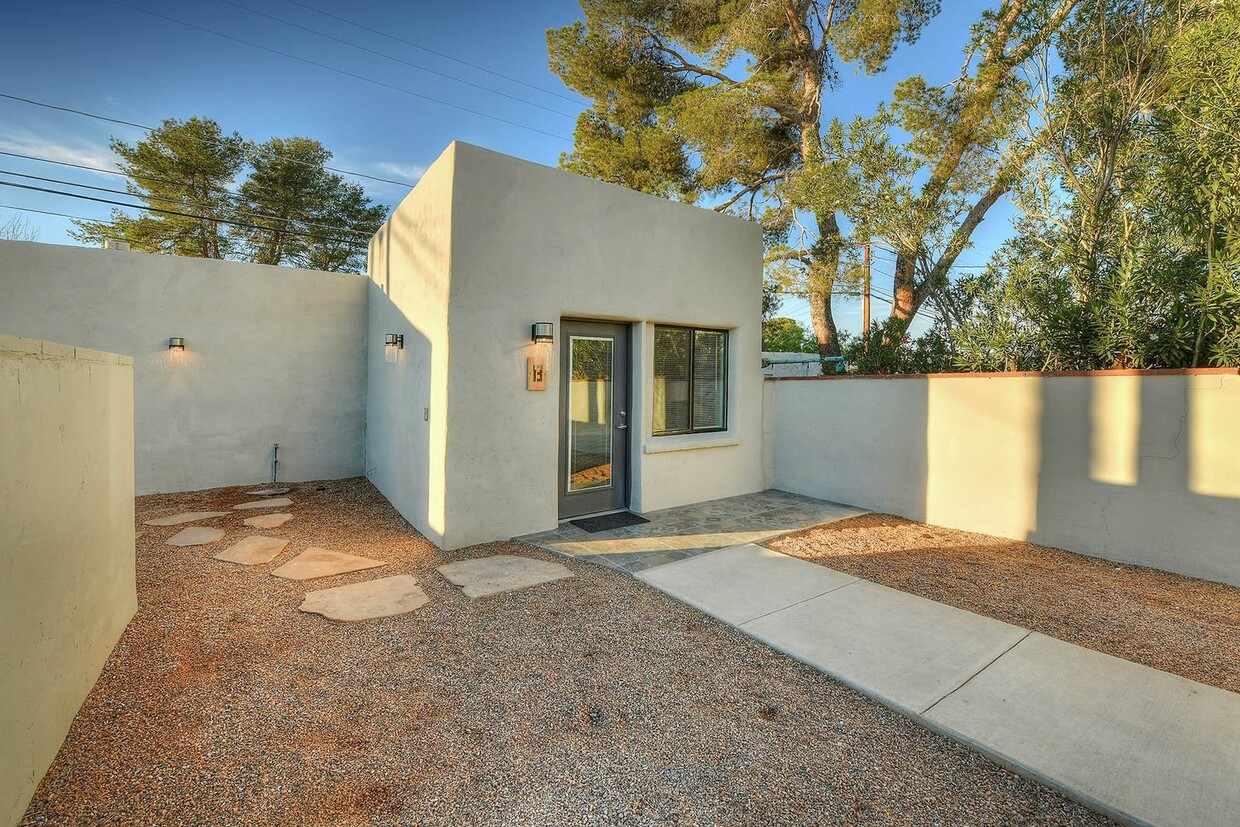 Foto principal - New Built, Near UofA 2 Bed 2 Bath