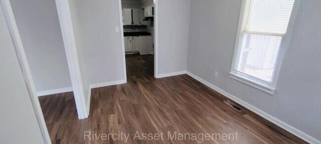 Foto del edificio - Gorgeous home is Frayser!!!!