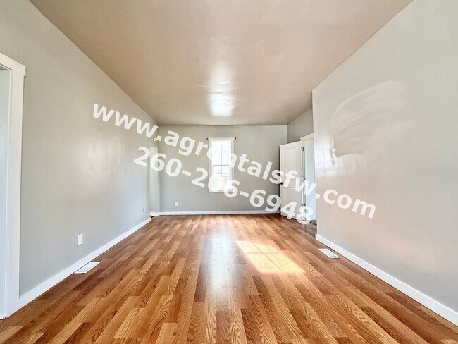 Foto del edificio - 1915 Ellen Ave