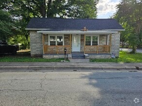 Building Photo - 203 S Fieldcrest Rd