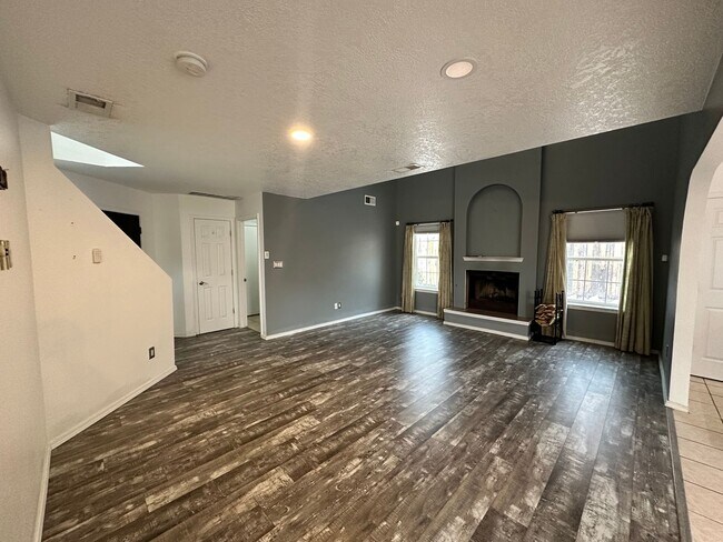 Foto del edificio - Tons of Character! 3 bed 2.5 bath amazing ...