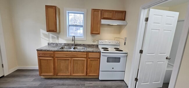 Building Photo - 11 Grand St