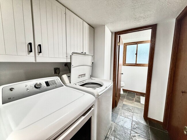 Building Photo - Jeremy Ranch Retreat – Available Now