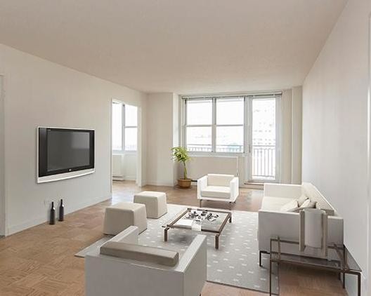 Foto principal - 1725 York Ave