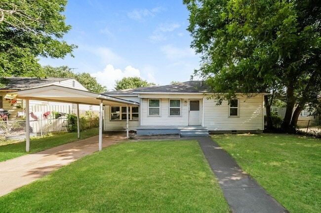 Building Photo - 2329 SW Tulane Ave