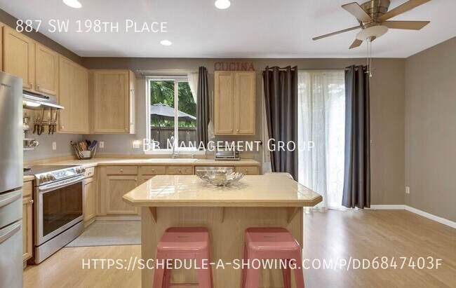 Foto del edificio - 887 SW 198th Pl