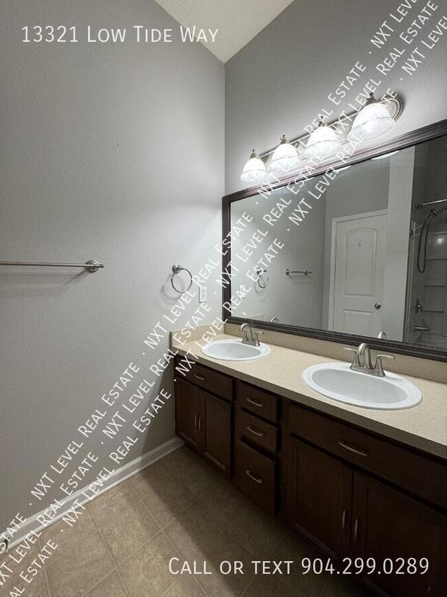 Building Photo - 13321 Low Tide Way