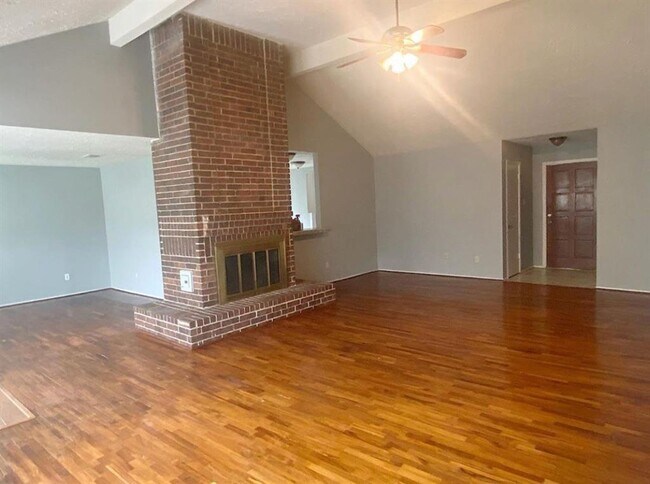 Foto del edificio - 7718 8 Willows Rd