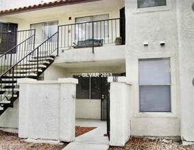 Building Photo - 3926 Bushnell Dr