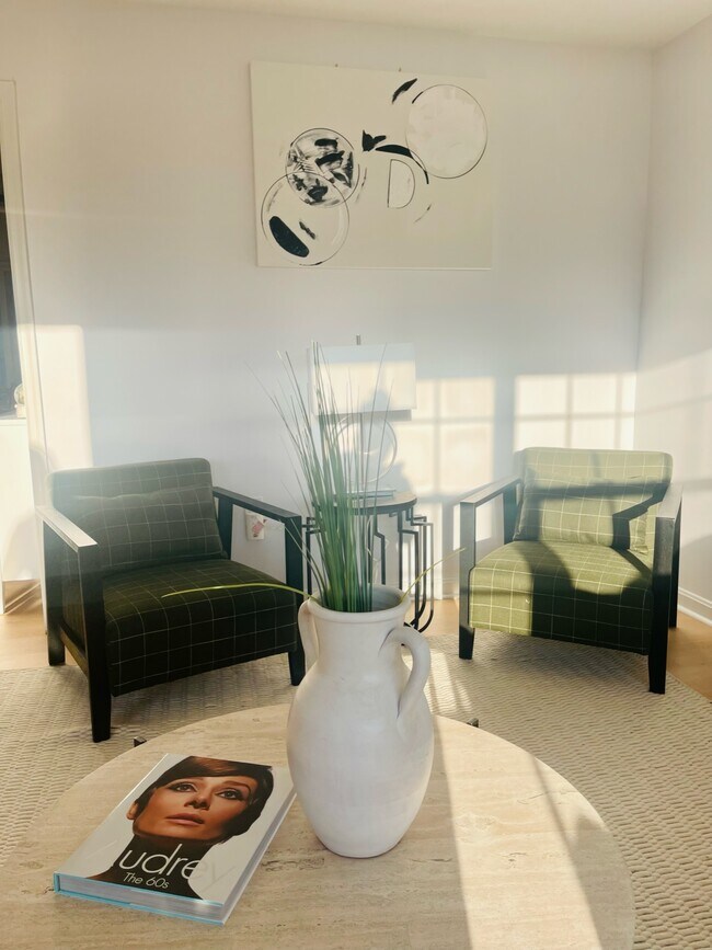 Foto del edificio - 714 Hurricane Rd