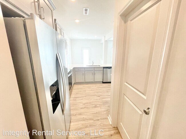 Building Photo - 3 br, 2.5 bath House - 110 Gaelic Drive