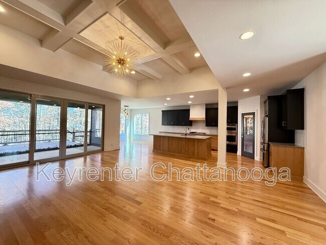 Foto del edificio - 8925 Pine Ridge Rd