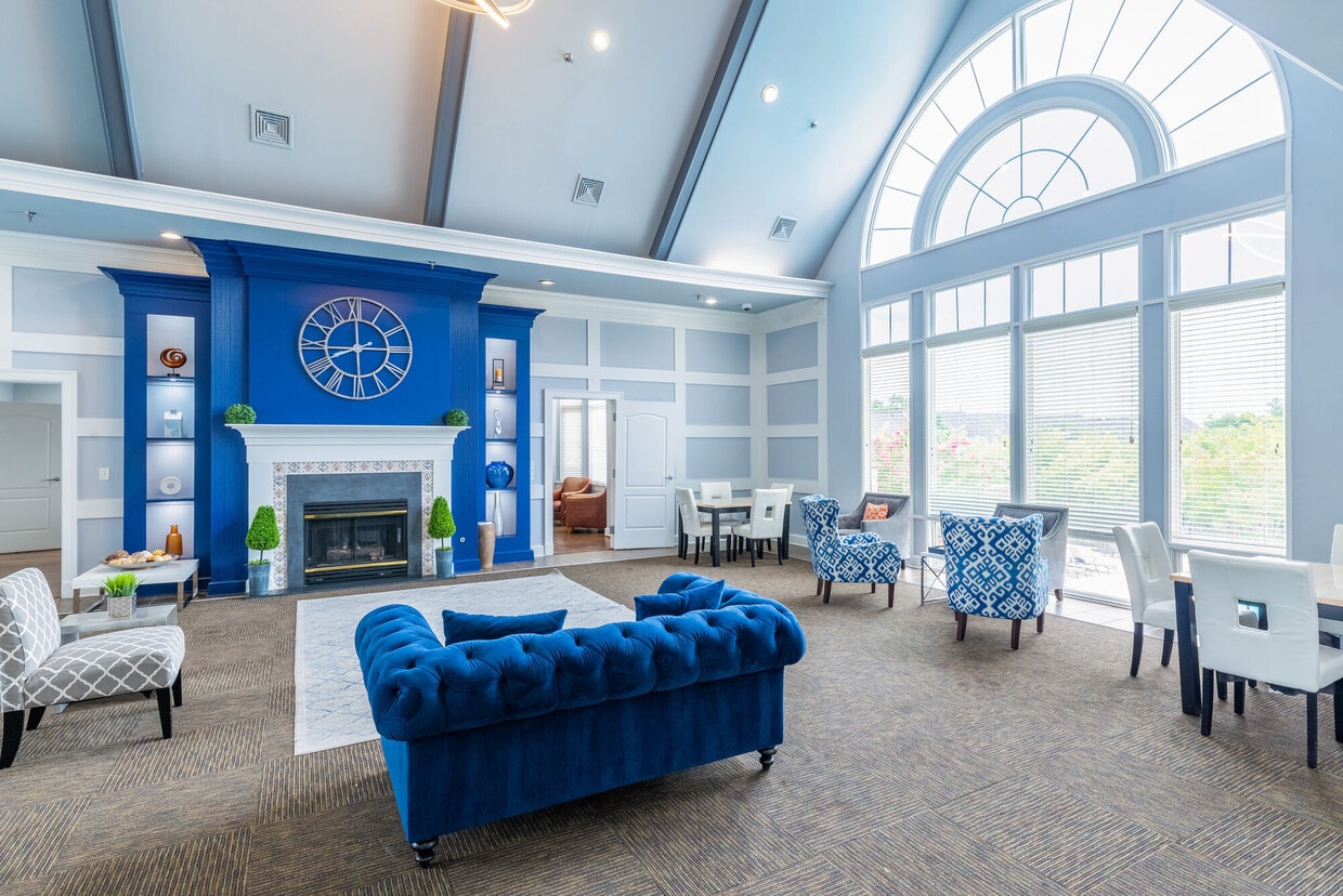 Riverside Station Apartments in Woodbridge, VA