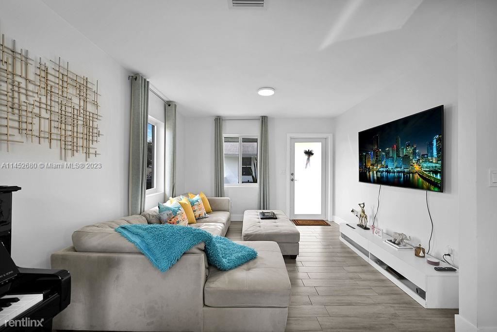 Primary Photo - 2 br, 2 bath Duplex - Tenalla Ocean