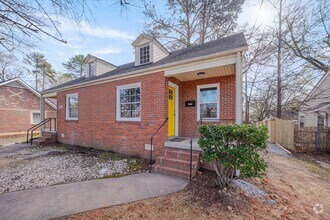 Building Photo - 1008 Alma St