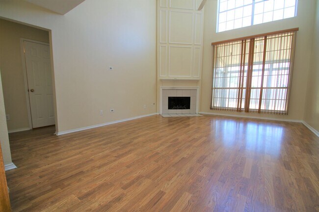 Foto del edificio - 3412 Derby Ct