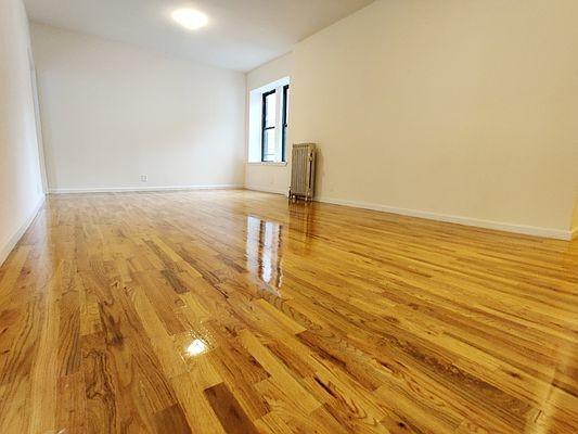 Foto del edificio - 2 bedroom in Bronx NY 10467