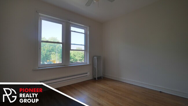 Foto del edificio - 1417 W Hutchinson St