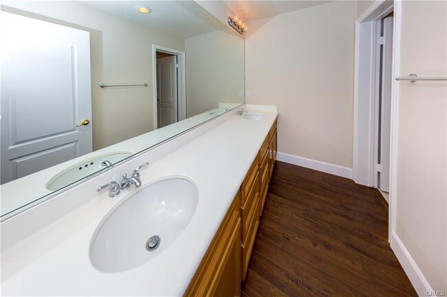 Building Photo - 25527 Via Ventana