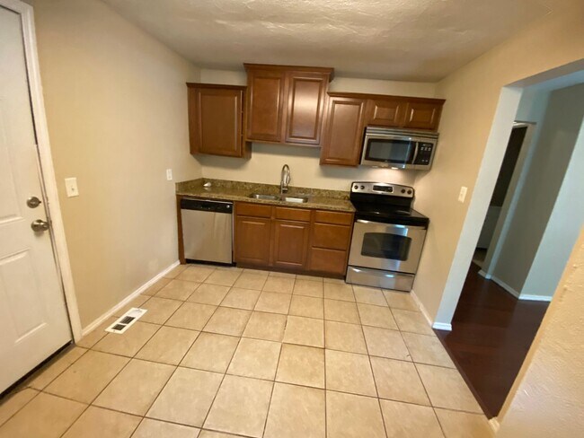 Building Photo - 2 BR / 2 BA Single Family Home - Walk to FSU