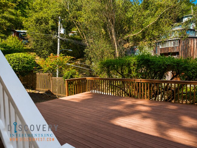 Foto del edificio - Charming Bungalow in the Montclair Hills