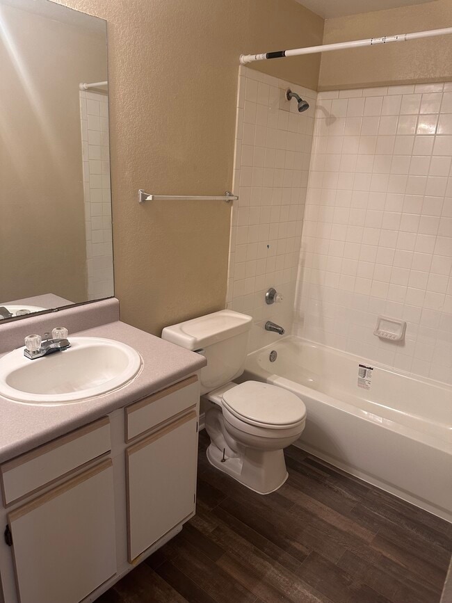 Building Photo - Escondido Creek Apartments