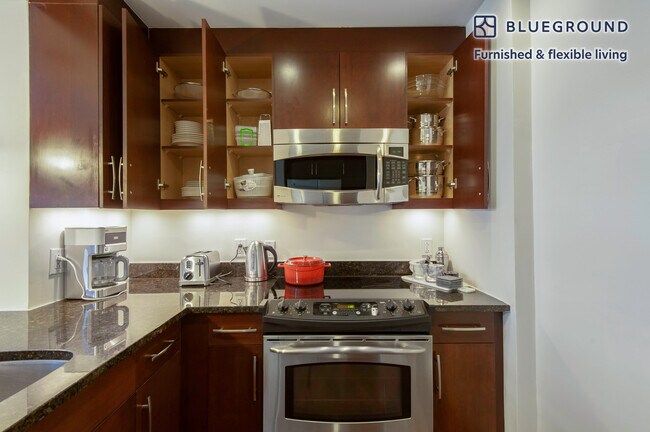 Foto del edificio - 401 Massachusetts Ave NW