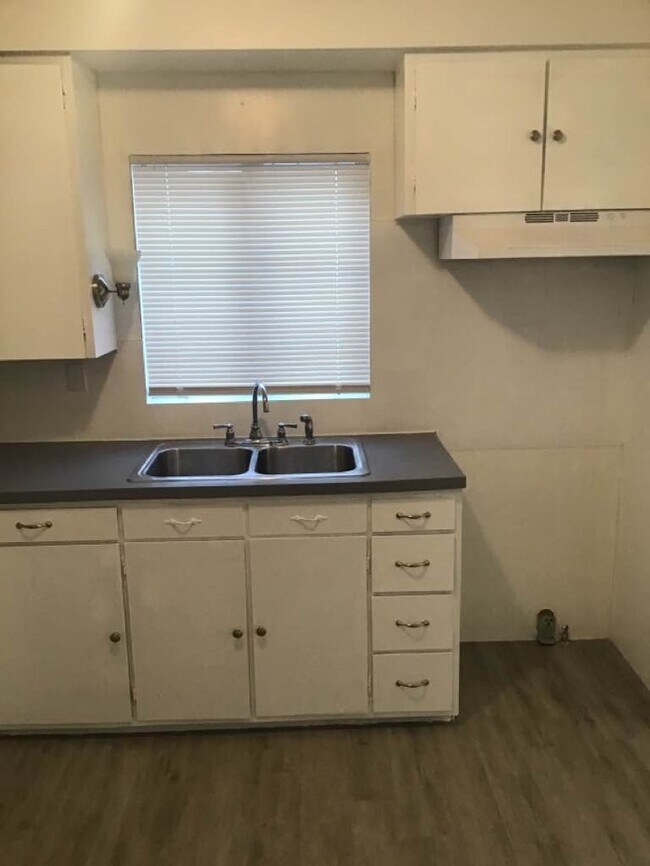 Foto del edificio - 1748 Freeman St