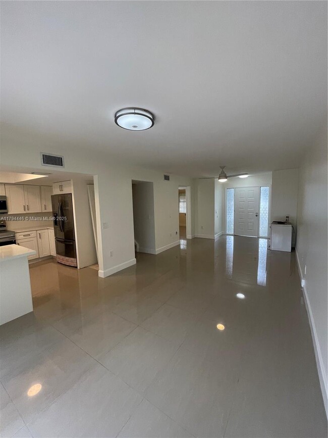 Foto del edificio - 12370 SW 52nd Pl