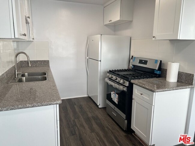 Building Photo - 2023 Reservoir St