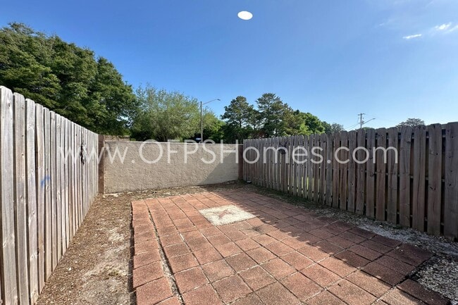 Building Photo - 710 Legion Dr