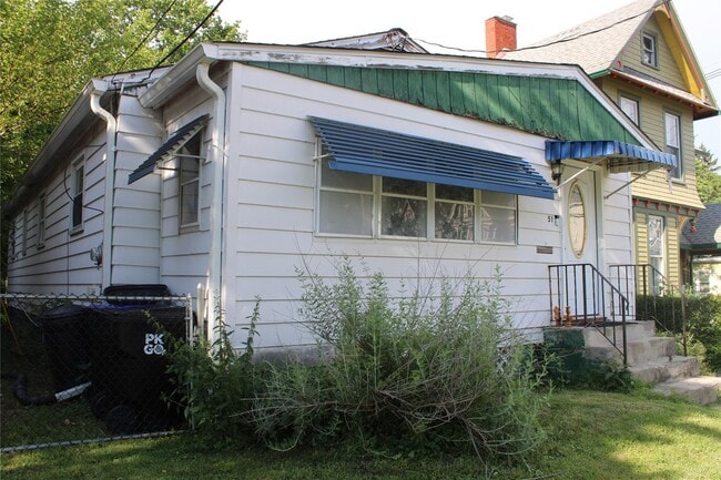 Building Photo - 51 Marshall St