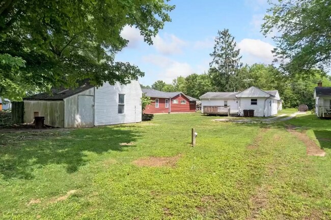 Back Yard - 170 Wilmar St