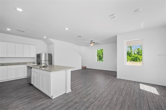 Foto del edificio - 552 Bay Leaf Dr