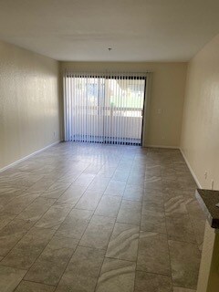 Foto del edificio - 9429 Van Nuys Blvd