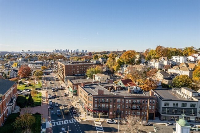 Building Photo - 10 Yeamans St