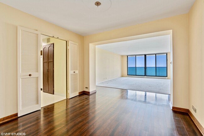 Building Photo - 1212 N Lake Shore Dr