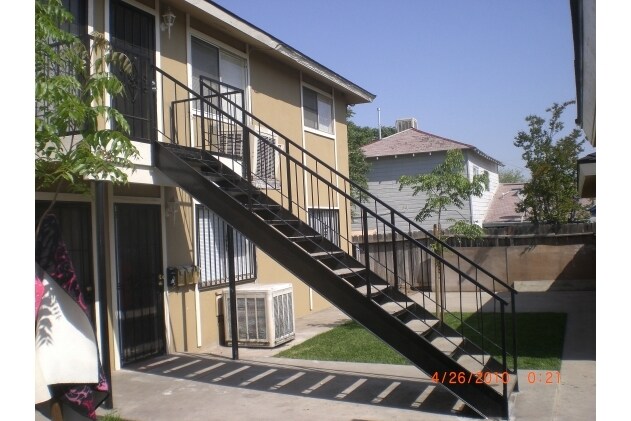 Foto del edificio - 302 S Chestnut Ave