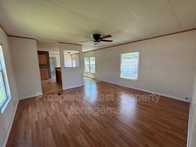Foto del edificio - 10111 Piney Creek Ct