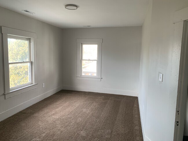 Building Photo - 1514 Clifton Ave