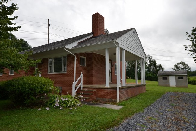 Building Photo - Flint Hill Home for Rent